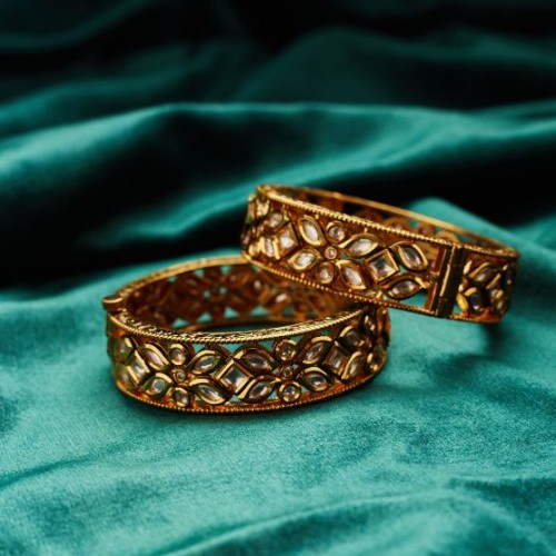 Kaamdani Phool Kundan Bangles