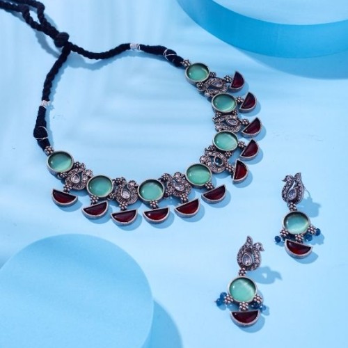 Paro Necklace