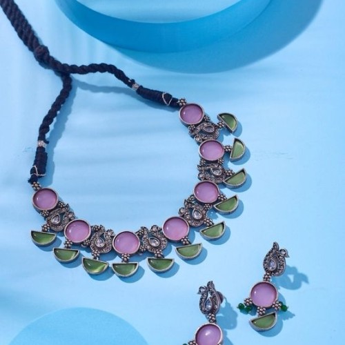 Paro Necklace