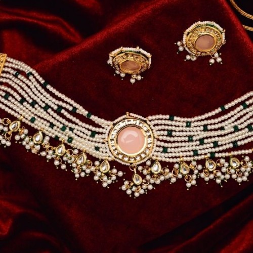 Zubeida Kundan & Pearl Choker