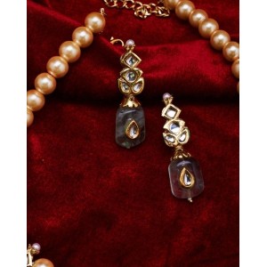 Zeena Kundan & Pearl Necklace