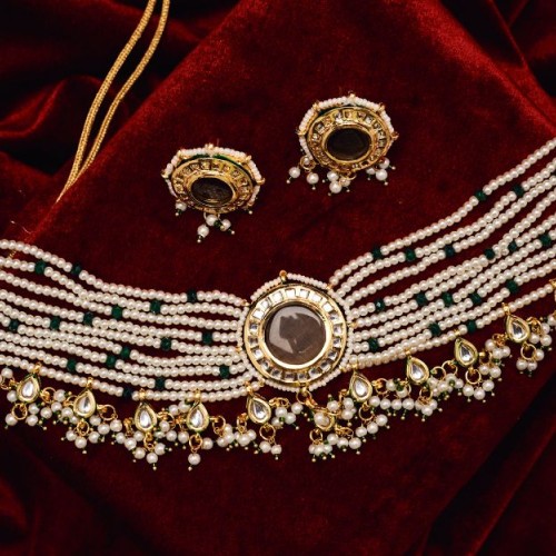 Zubeida Kundan & Pearl Choker