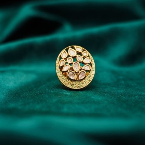 Oval Kundan Cocktail Ring